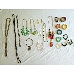 Vintage & Mod Jewelry Lot Necklaces Bracelets Bangles Wood Metal Pearls Flowers